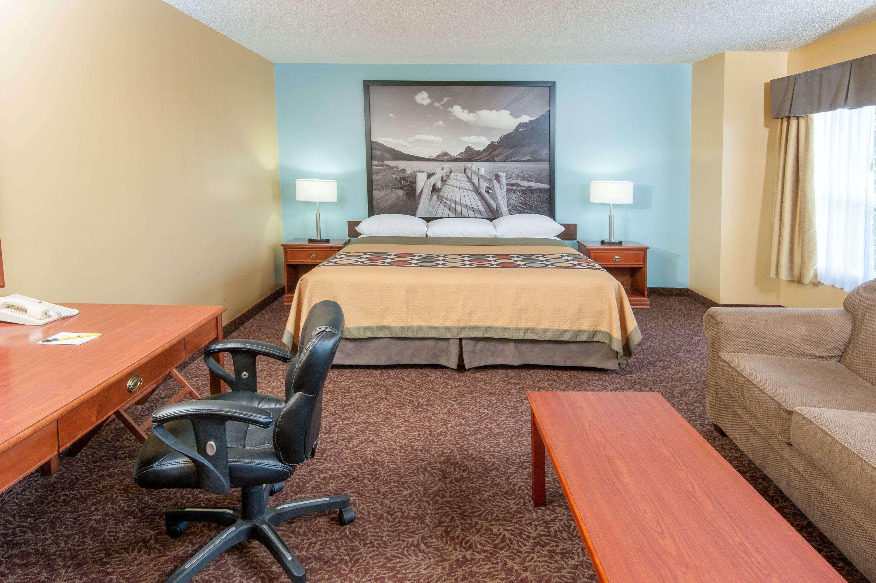 Hotel Super 8 By Wyndham Cochrane Extérieur photo