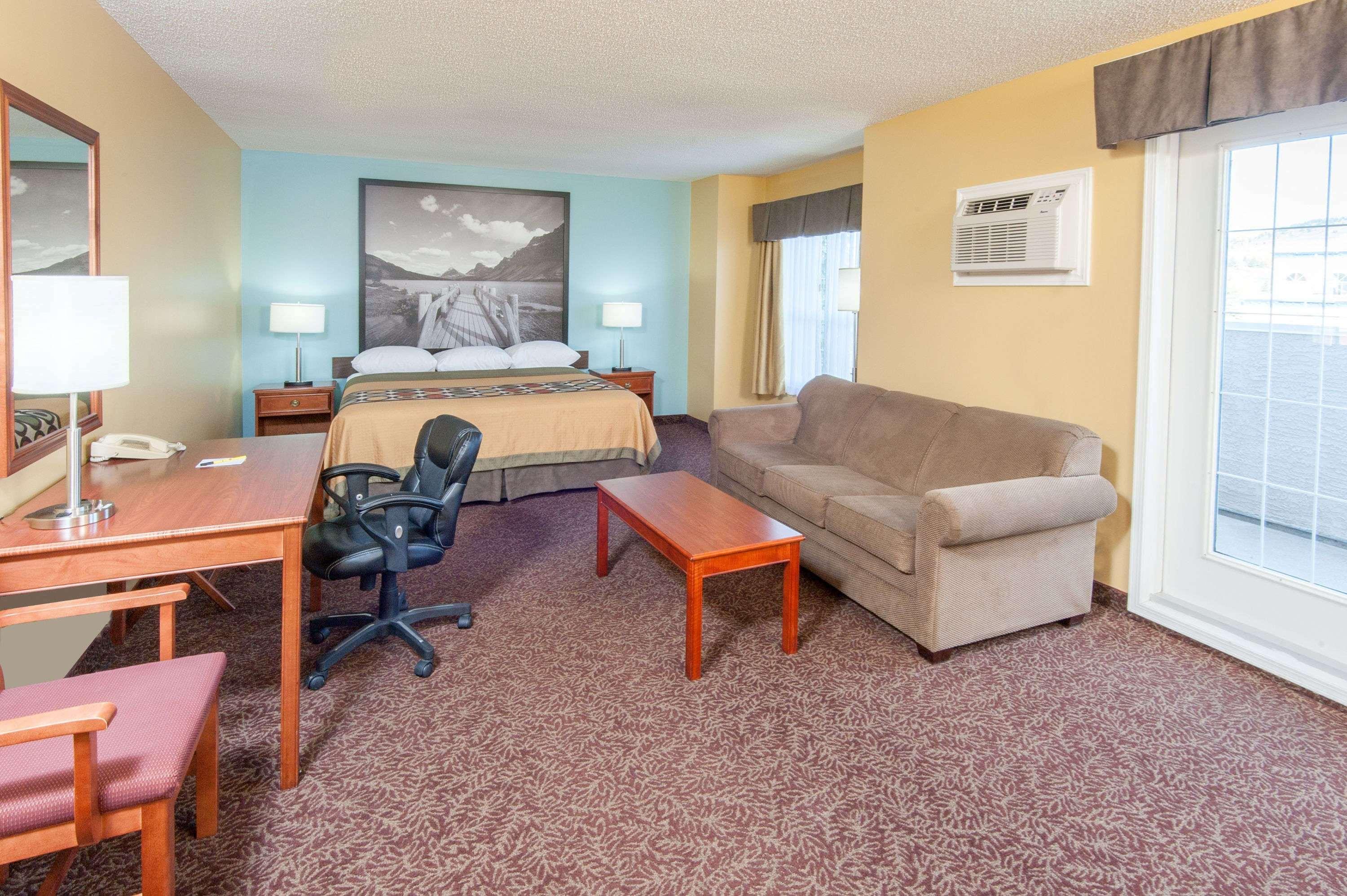 Hotel Super 8 By Wyndham Cochrane Extérieur photo