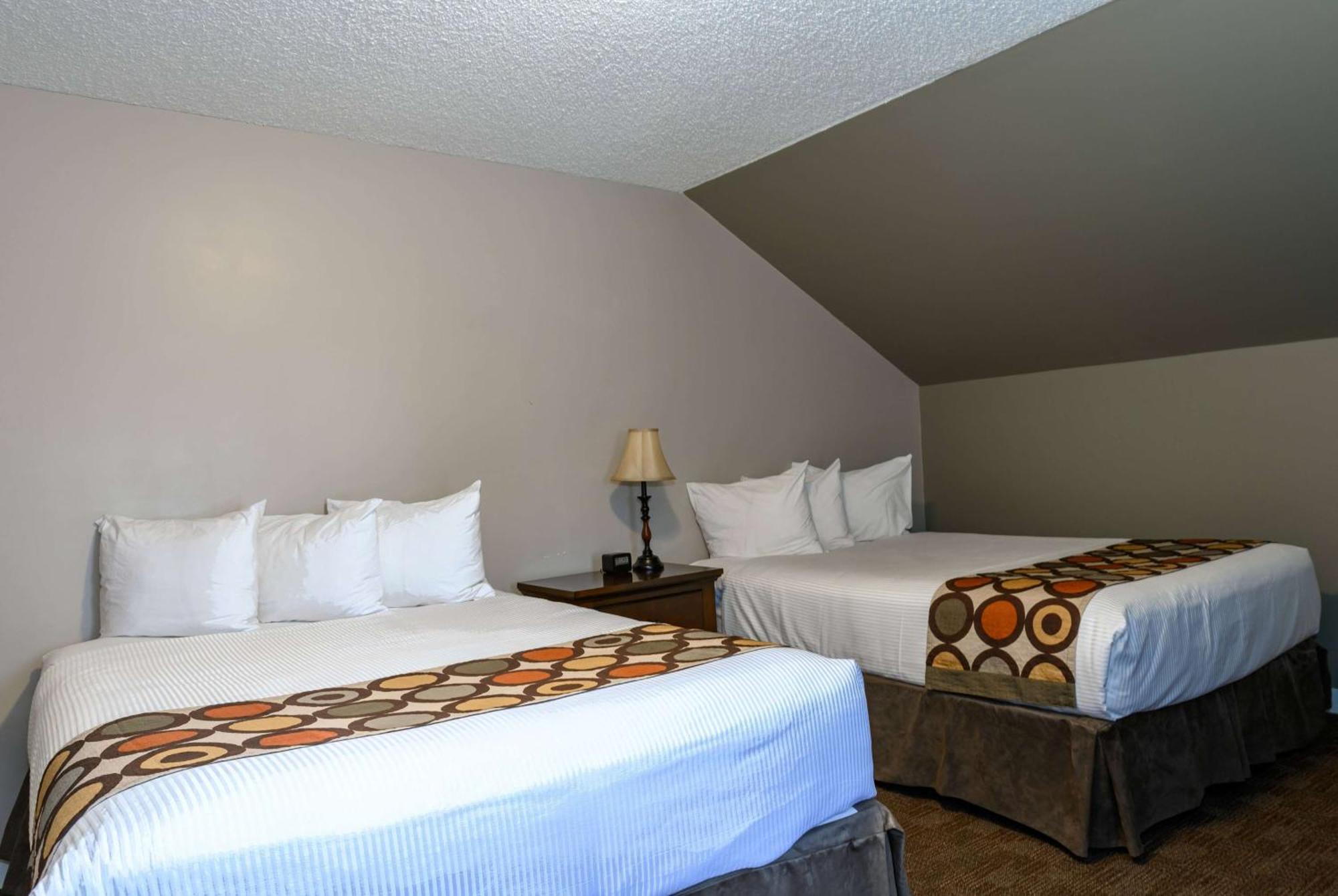 Hotel Super 8 By Wyndham Cochrane Extérieur photo