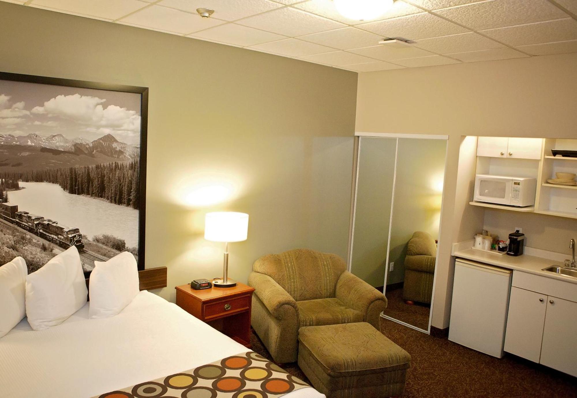 Hotel Super 8 By Wyndham Cochrane Extérieur photo