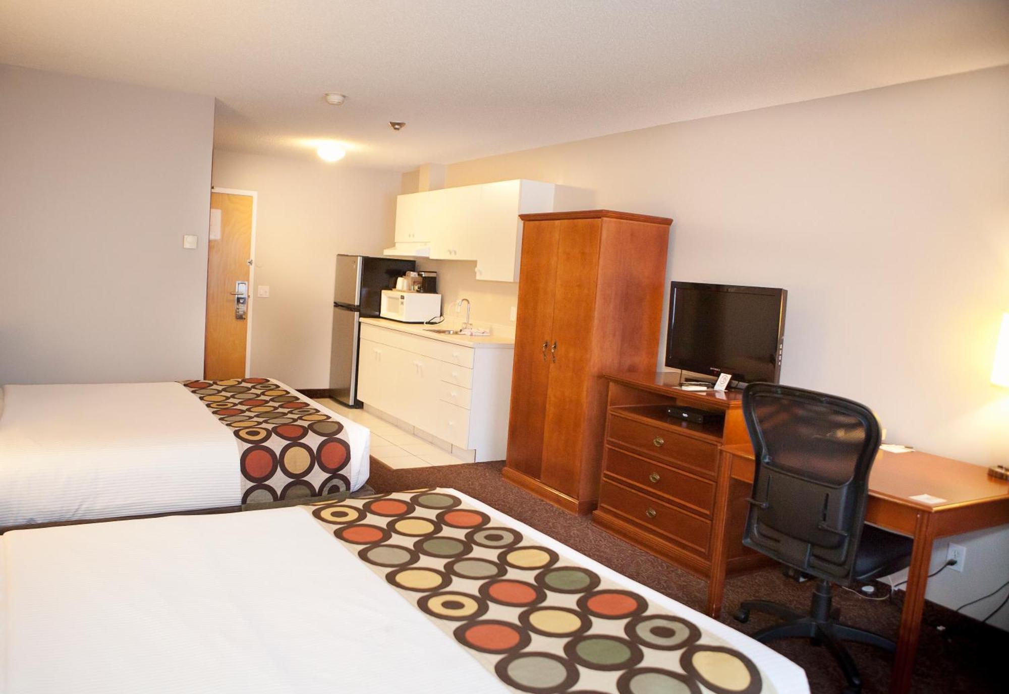 Hotel Super 8 By Wyndham Cochrane Extérieur photo