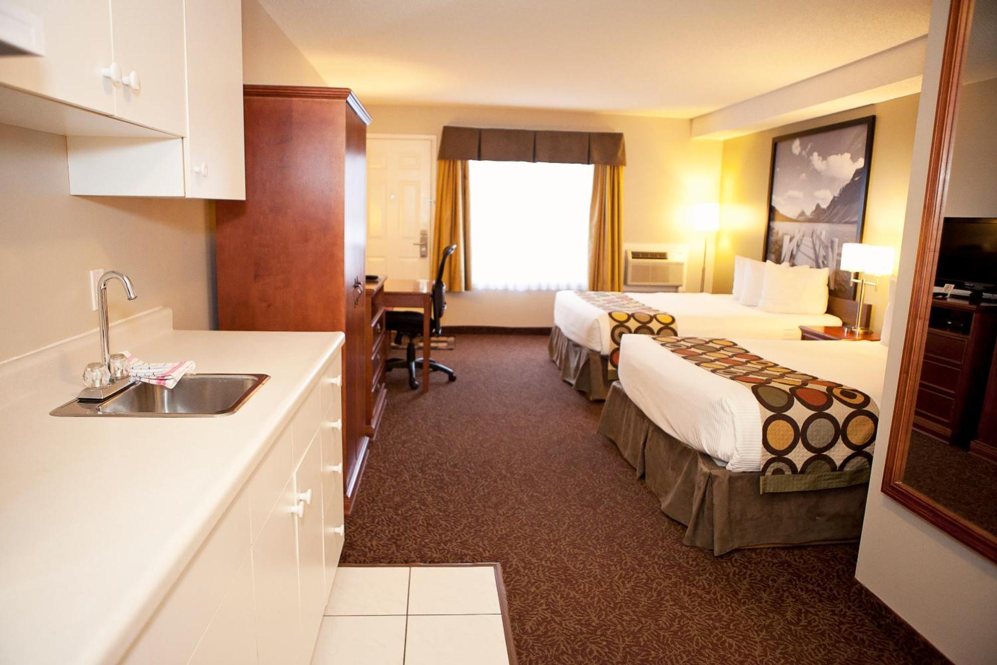 Hotel Super 8 By Wyndham Cochrane Extérieur photo