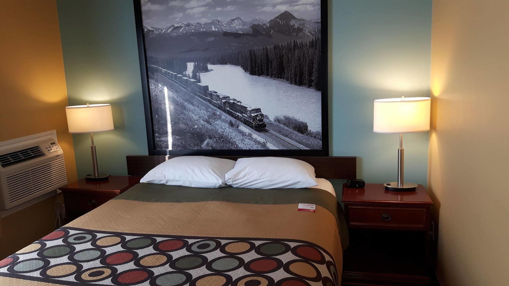 Hotel Super 8 By Wyndham Cochrane Extérieur photo
